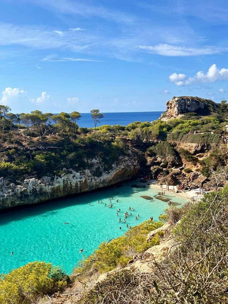 Mallorca – Bucht mit türkisem Wasser